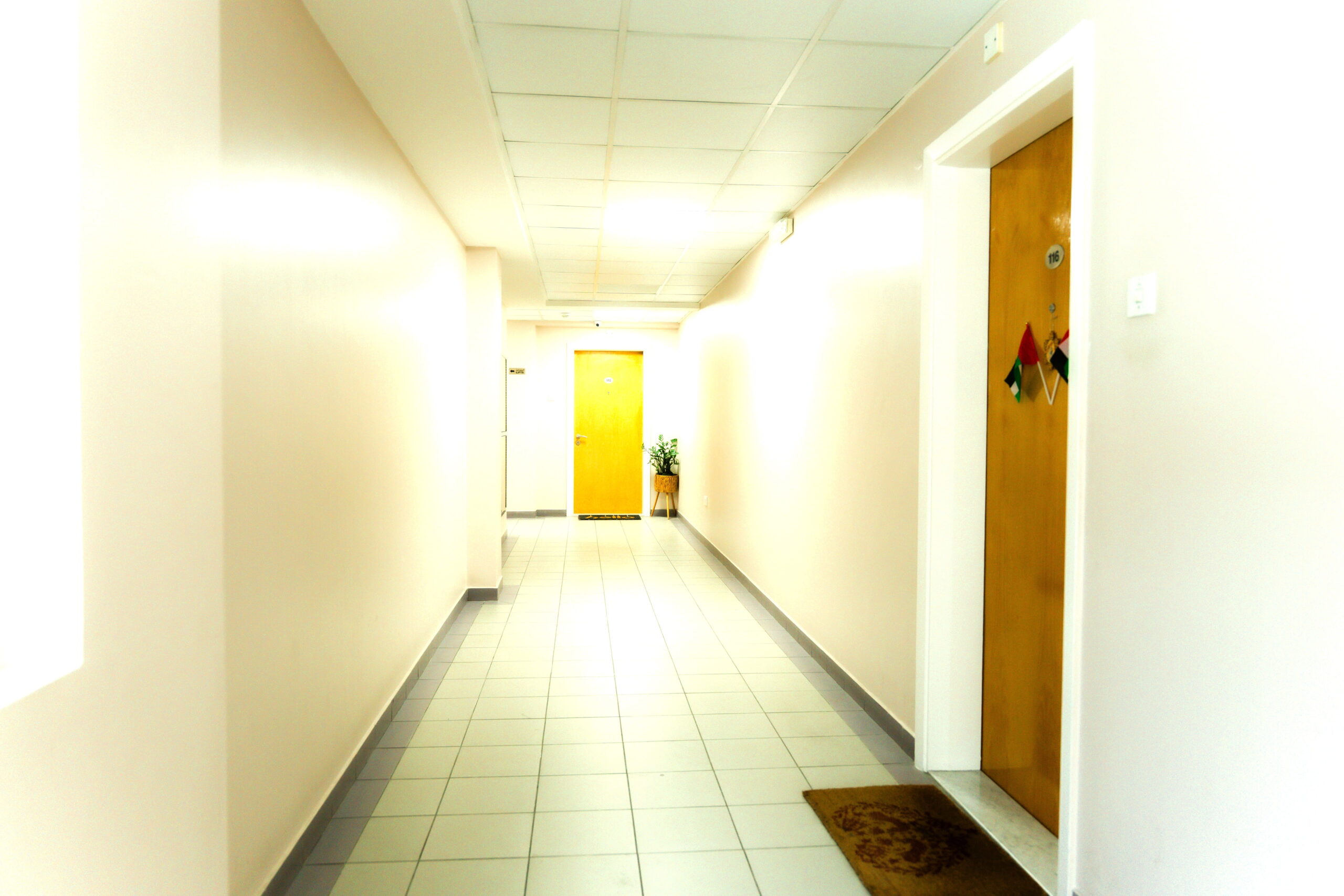 04 Corridor