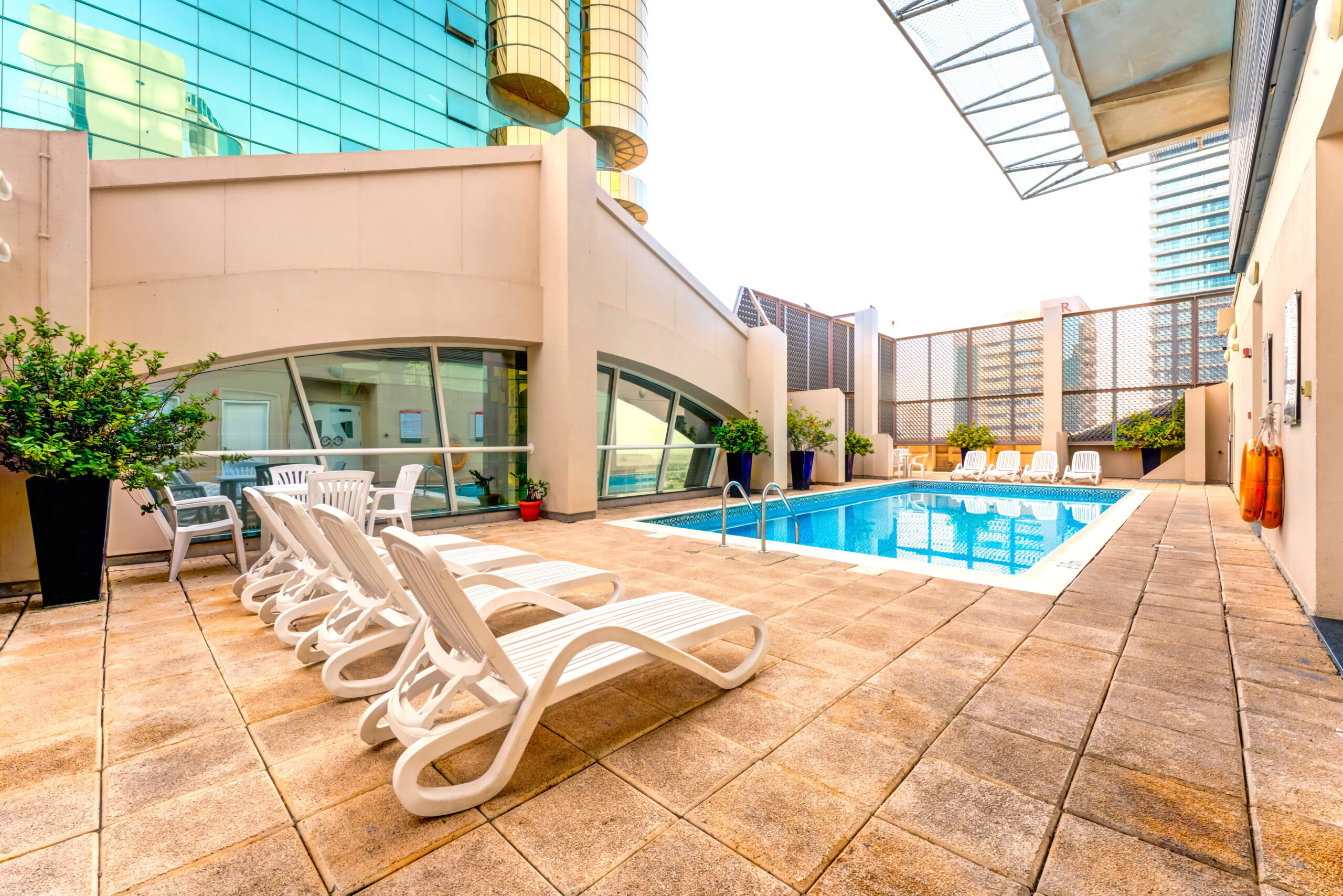04 Swimming Pool