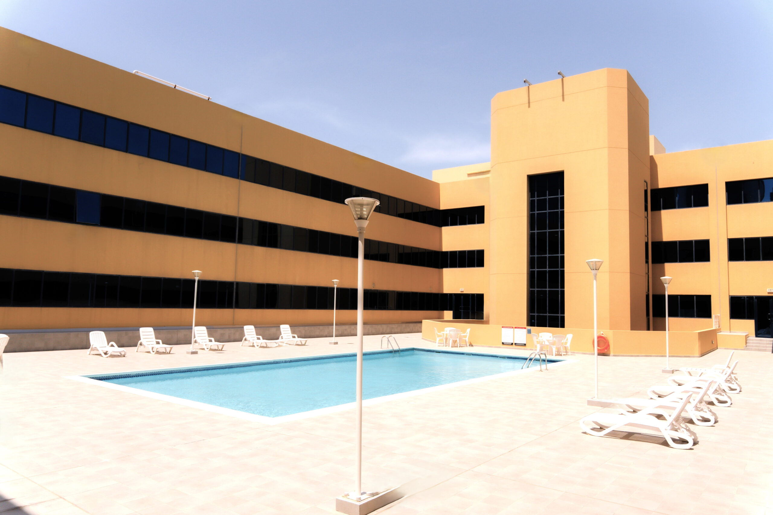 06 Swimming Pool